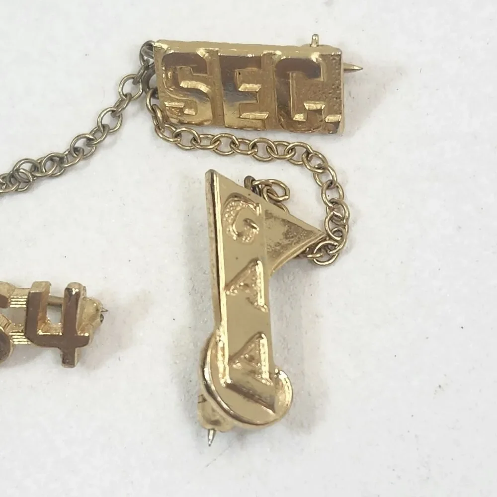 1964 GAA Girls Athletic Association Secretary SEC Pin Chain Year Guard Vintage